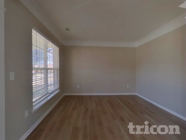 Building Photo - 2020 Universe Ct