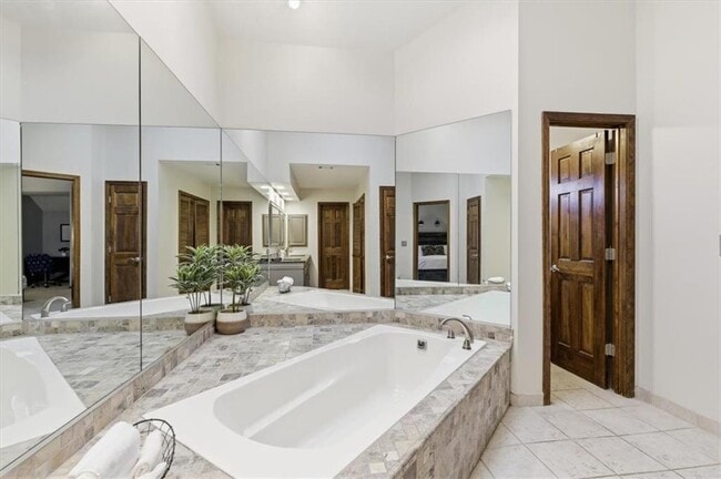 Building Photo - 2970 Woodruff Dr SE