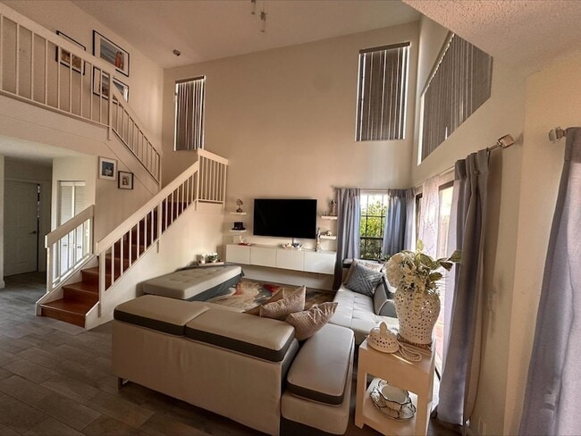 Building Photo - 1728 Shoreside Cir