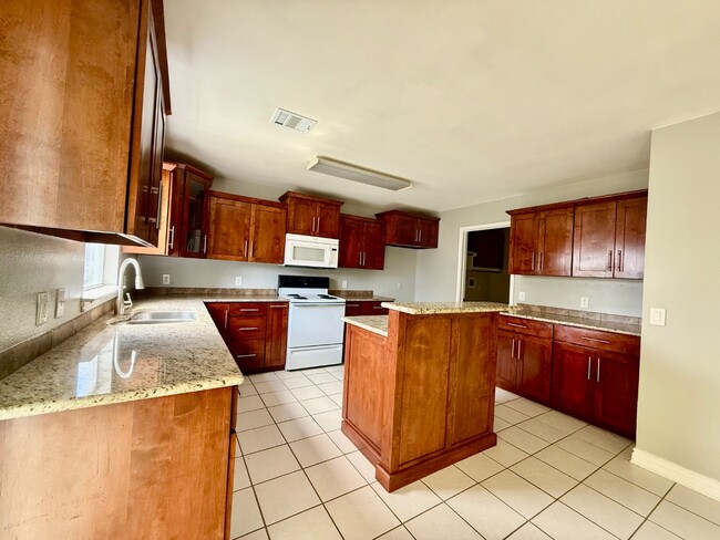 Building Photo - 9526 Vallecito Mesa