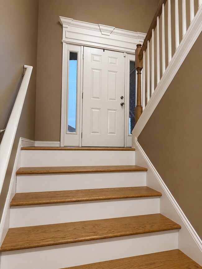 Building Photo - *** Move-in SPECIAL - $2395.00 ***