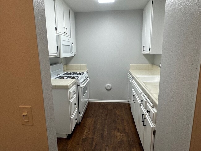 Building Photo - 7324 Quill Dr