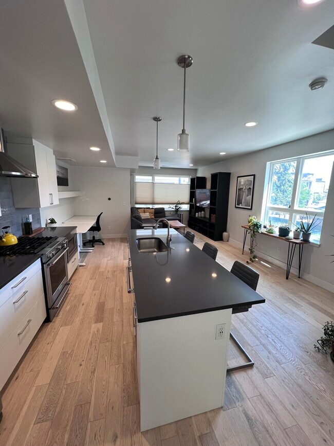 Building Photo - 3278 W Conejos Pl