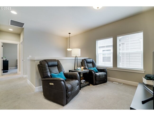 Building Photo - Beautiful Contemporary Home in Hillsboro near Reed's Crossing