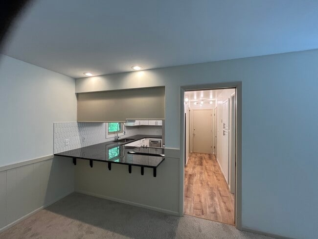 Building Photo - 3051 Wildridge Dr NE