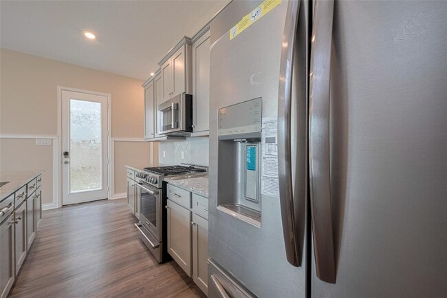 Building Photo - 4046 Balboa Dr