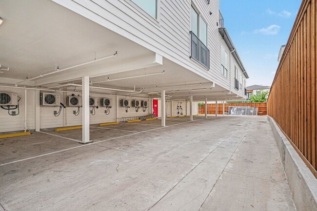 Building Photo - Be the first to live in Unit 207 at 2217 Fitzhugh—a brand-new 2026 construction offering 601 sq f...