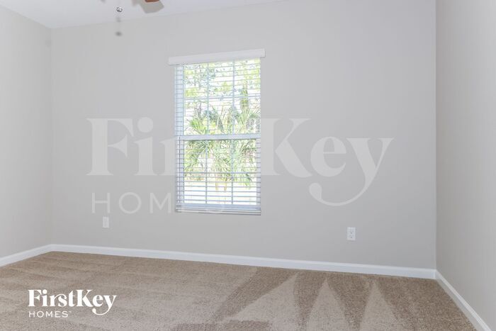 Building Photo - 2092 SW Altman Ave