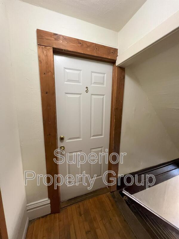 Building Photo - 532 E Cook St