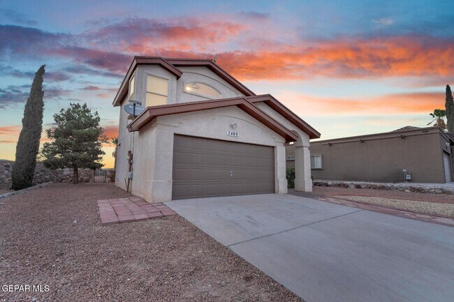 Building Photo - 7489 Plaza Redonda Dr