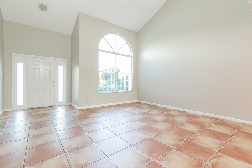 Building Photo - 8748 Jade Ct