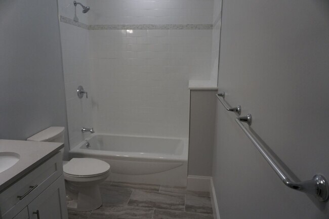 Building Photo - $3,850 Renovated 3BR Near Boston College | Parking Included | Updated Kitchen & Bath