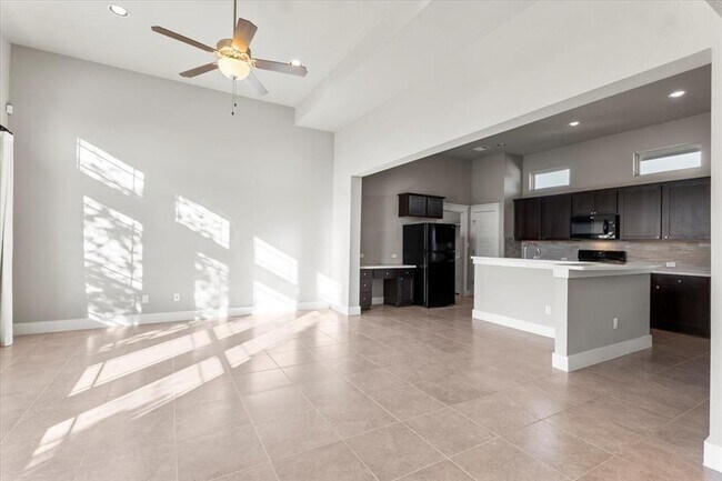 Building Photo - 710 Arrow Point Dr