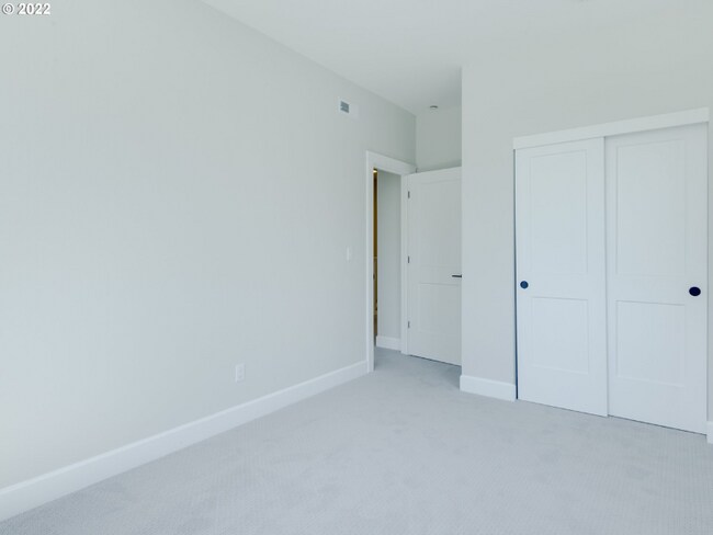 Building Photo - 3815 SE Tenino St