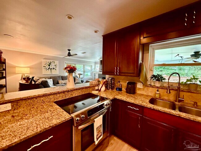 Building Photo - 3791 Maule Rd