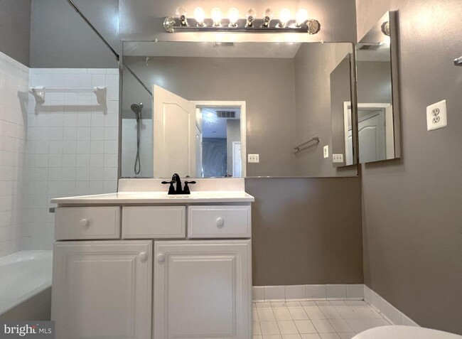 Building Photo - 13611 Acorn Hunt Pl