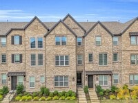 Building Photo - 4153 Shavano Dr