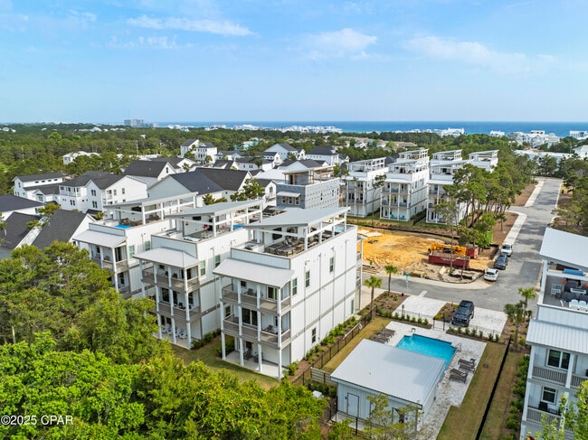 Building Photo - 15 E Queen Palm Dr