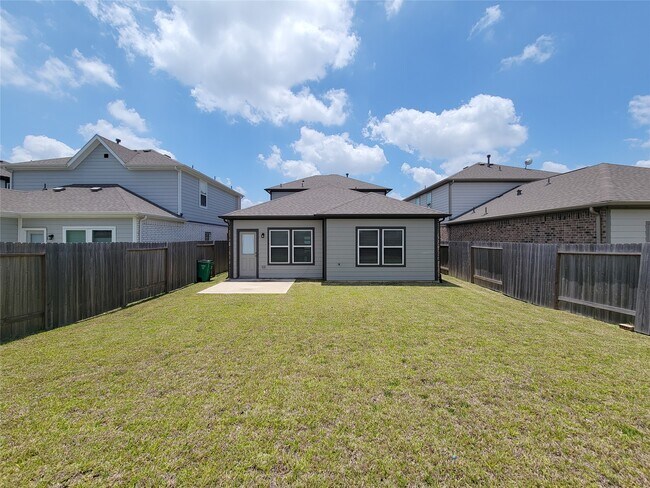 Building Photo - 23330 Kinsfolk Dr