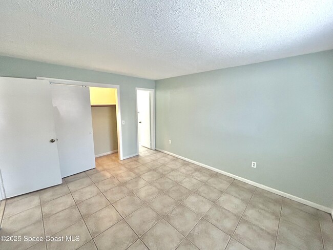 Building Photo - 176 San Juan Cir