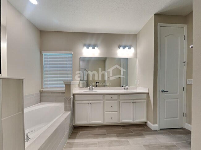 Building Photo - 87 Cobalt Ln