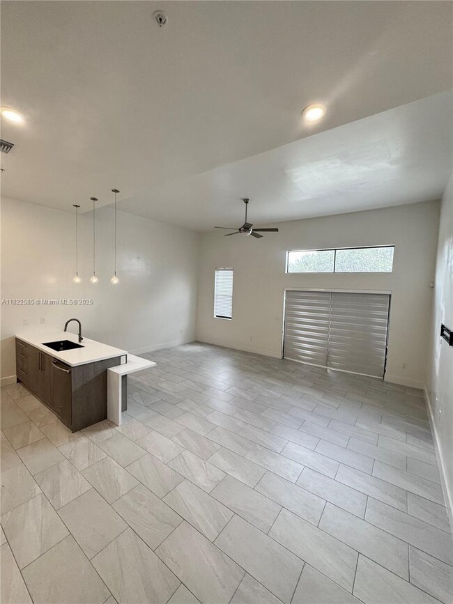 Building Photo - 891 NW 45th Terrace