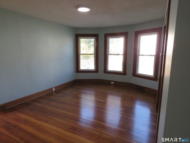 Building Photo - 15 Hartford Ave