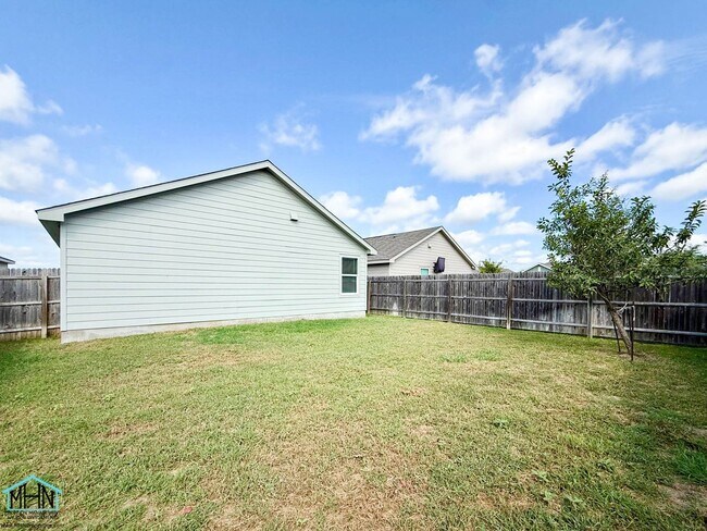 Building Photo - 5606 Dewberry Run