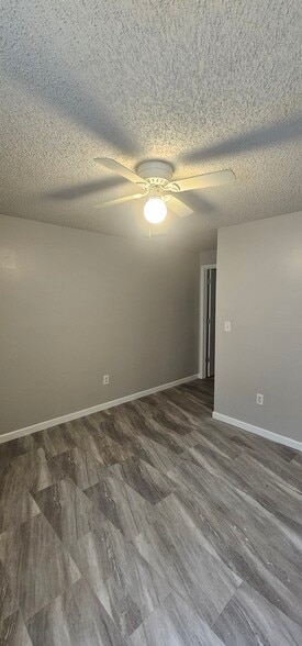 Building Photo - 11418 E 71st St