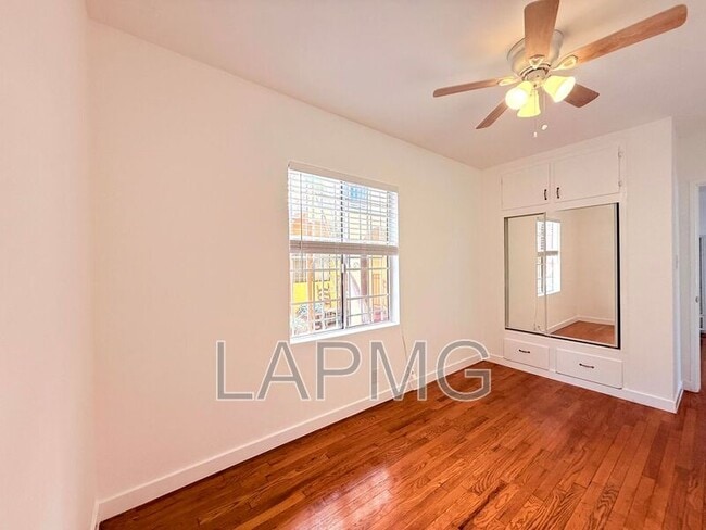 Building Photo - 637 Rose Ave
