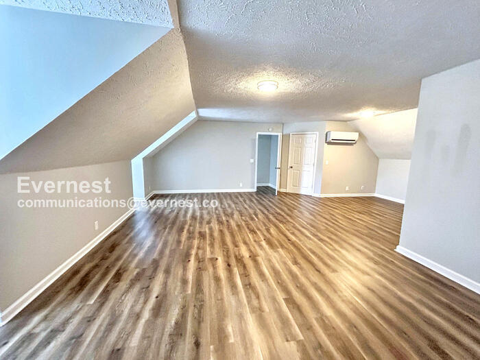 Building Photo - 405 Pleasant Run Rd