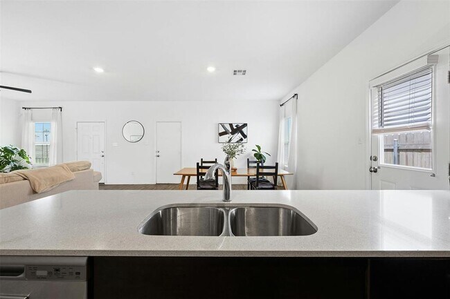 Building Photo - 221 Barbary Coast Ln
