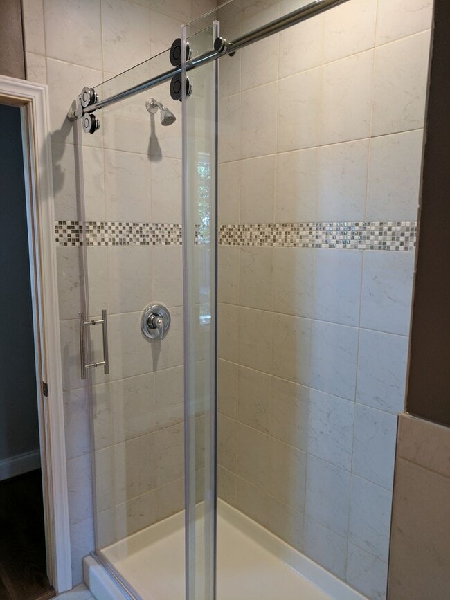 Building Photo - 3221 Guilford Ave