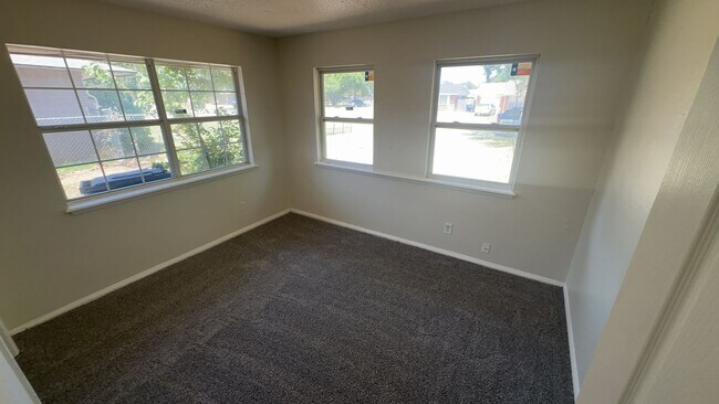 Building Photo - 332 NW 83rd St