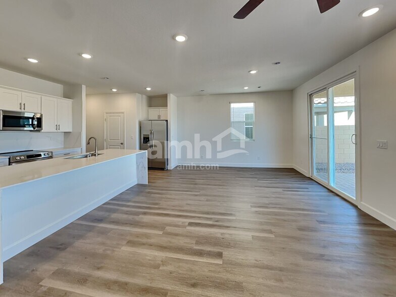 Building Photo - 10536 Lagaspi Dr