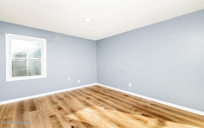 Building Photo - 530 Independence Ct