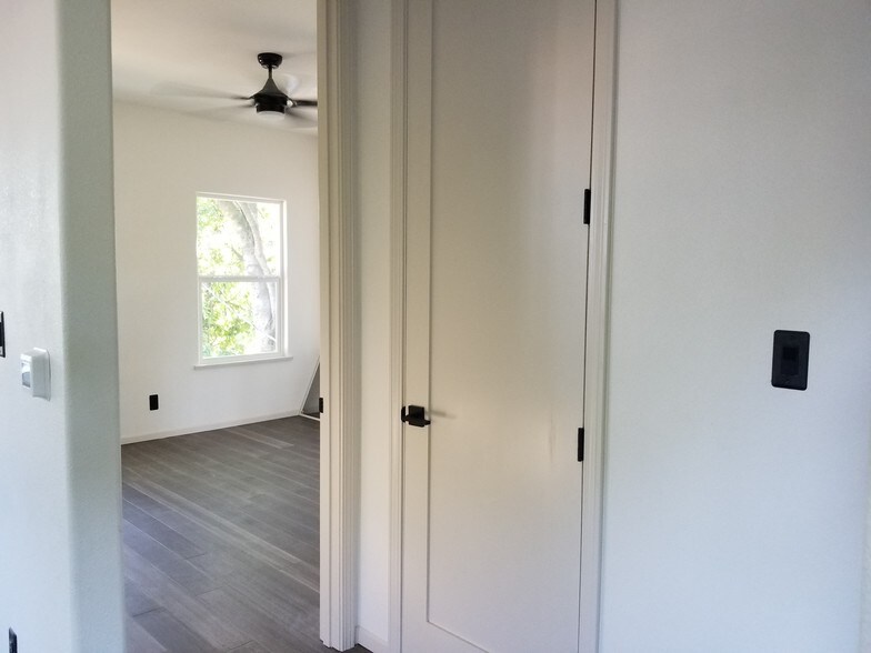 Upper Unit BR 1/Laundry Closet - 1008 E 49th St