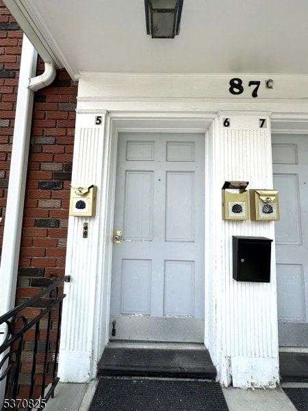 Building Photo - 87 N Beverwyck Rd