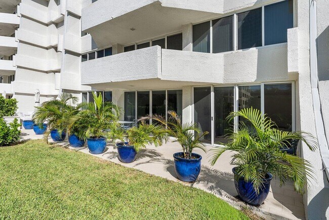 Building Photo - 2773 S Ocean Blvd