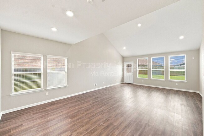 Building Photo - 32311 Melbrooke Dr