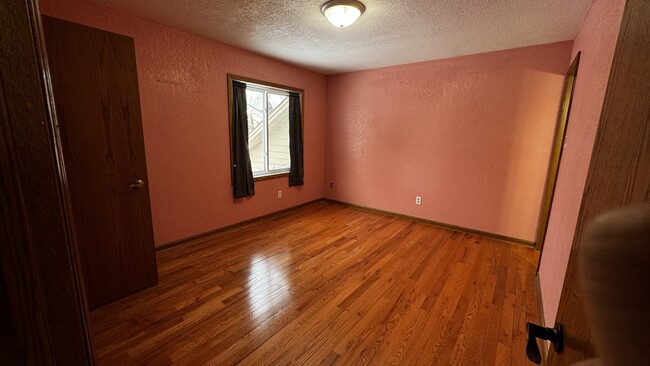 Building Photo - 8700 Loch Lomond Blvd