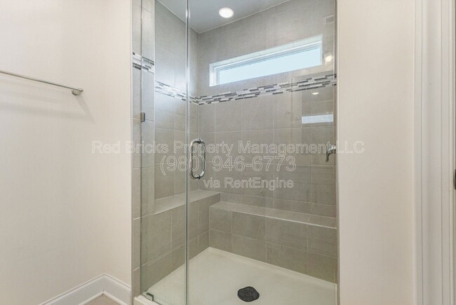 Building Photo - 3971 Fadden St