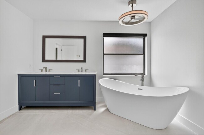 Building Photo - 20833 Sonrisa Way