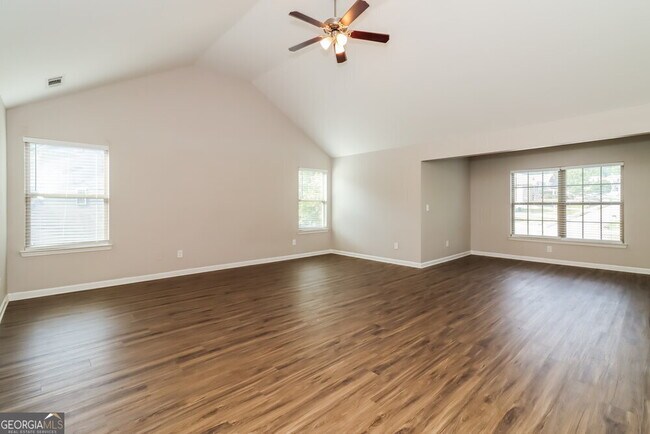 Building Photo - 212 Cleburne Pl