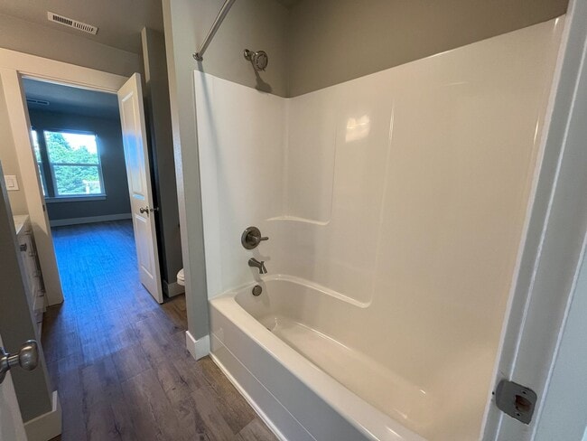 Building Photo - Elegant Three-Bedroom Home with Updated Kitchen & Vaulted Ceilings