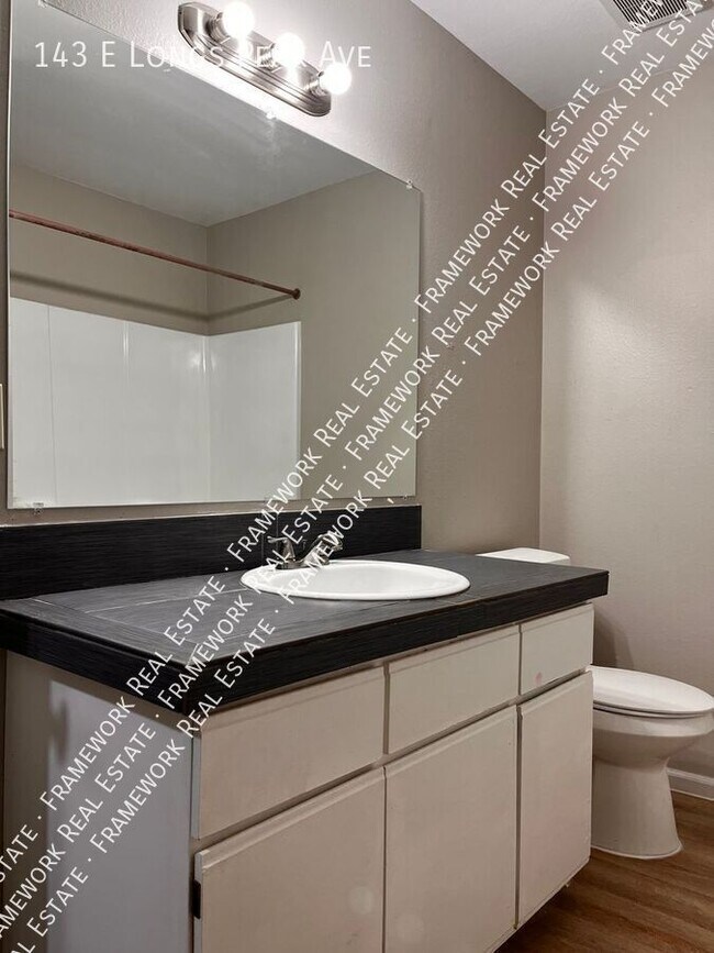 Building Photo - 143 E Longs Peak Ave