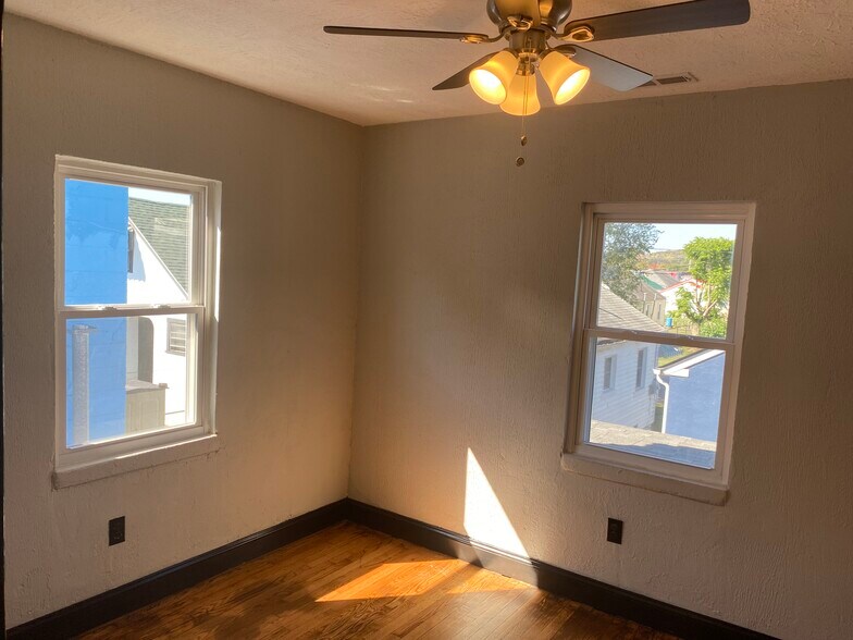 Building Photo - 4814 Tennessee St