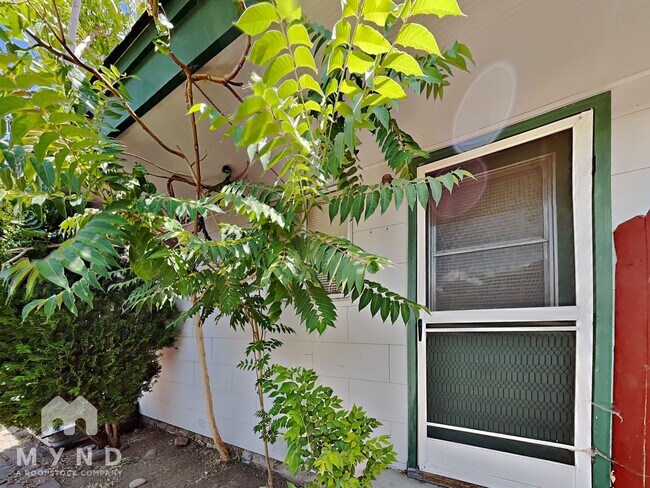 Building Photo - 229 Claremont St