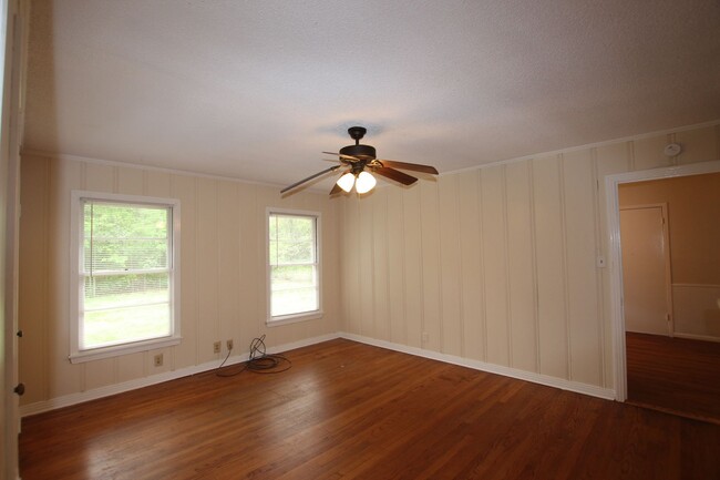Building Photo - Coming Soon! Beautiful 4 Bedroom, 2 Bathro...
