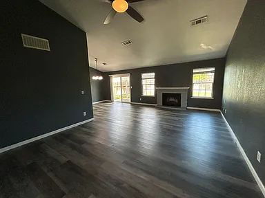 Building Photo - single-family home located in a cul-de-sac